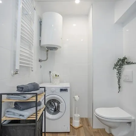 Sara Apartment *